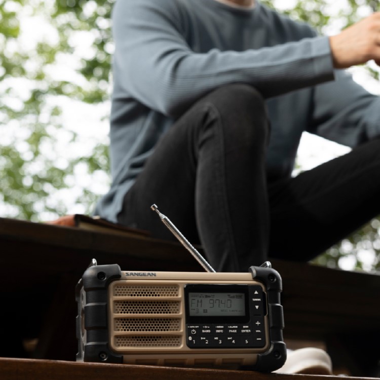 Hätäradio FM/AM Pro